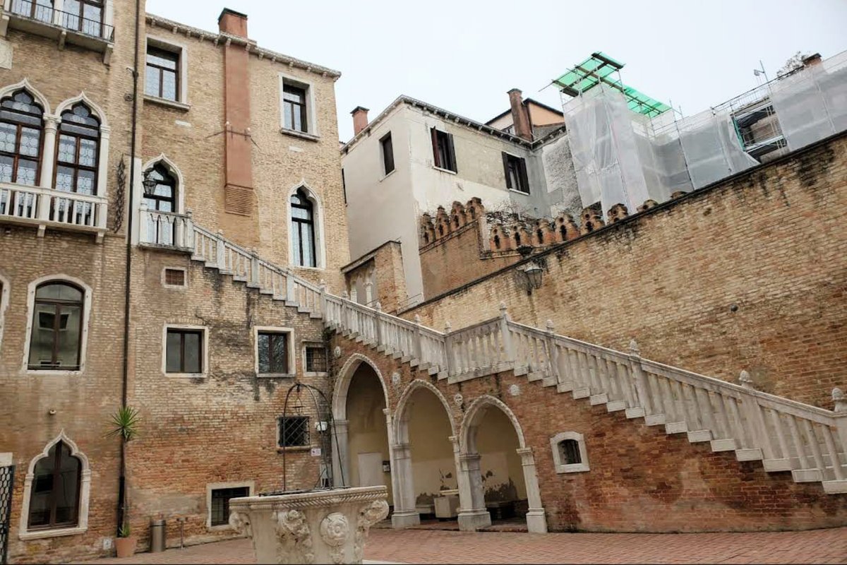Ca’ Foscari University of Venice, Venice, Italy