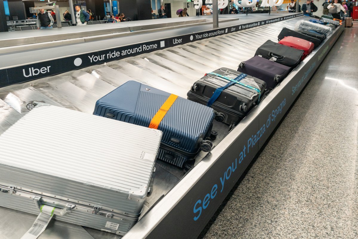 Airport baggage carousel