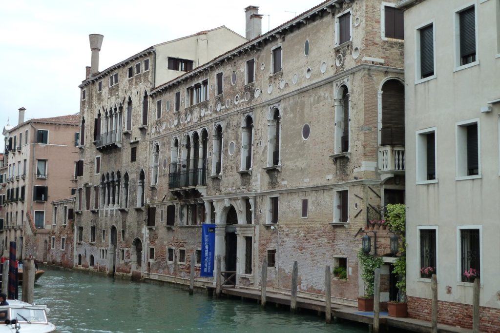 Restauro di Palazzo Memmo e dell' Istituto Provinciale per l'Infanzia
